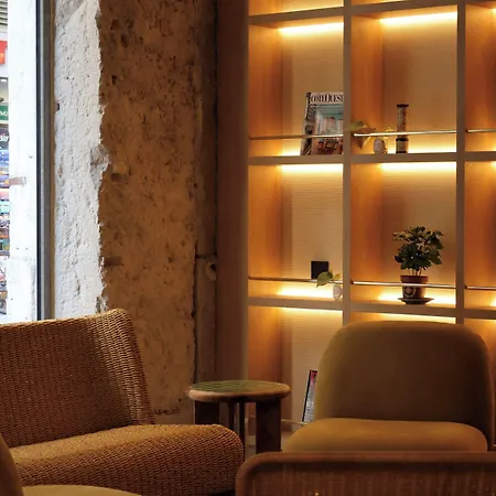 Hotel Western Saint-antoine 3*
