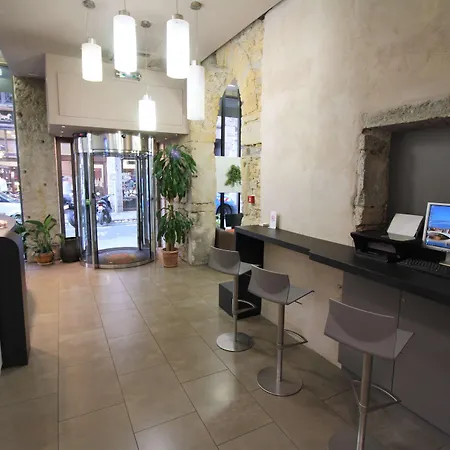 Hotel Western Saint-antoine 3*
